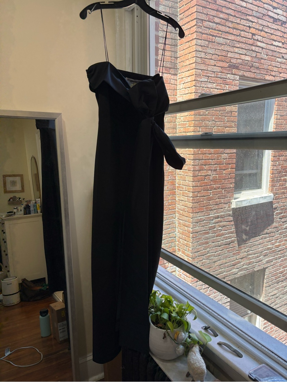 Bernadette Bart bow-embellished taffeta-trimmed crepe de chine gown - Picture 6 of 7